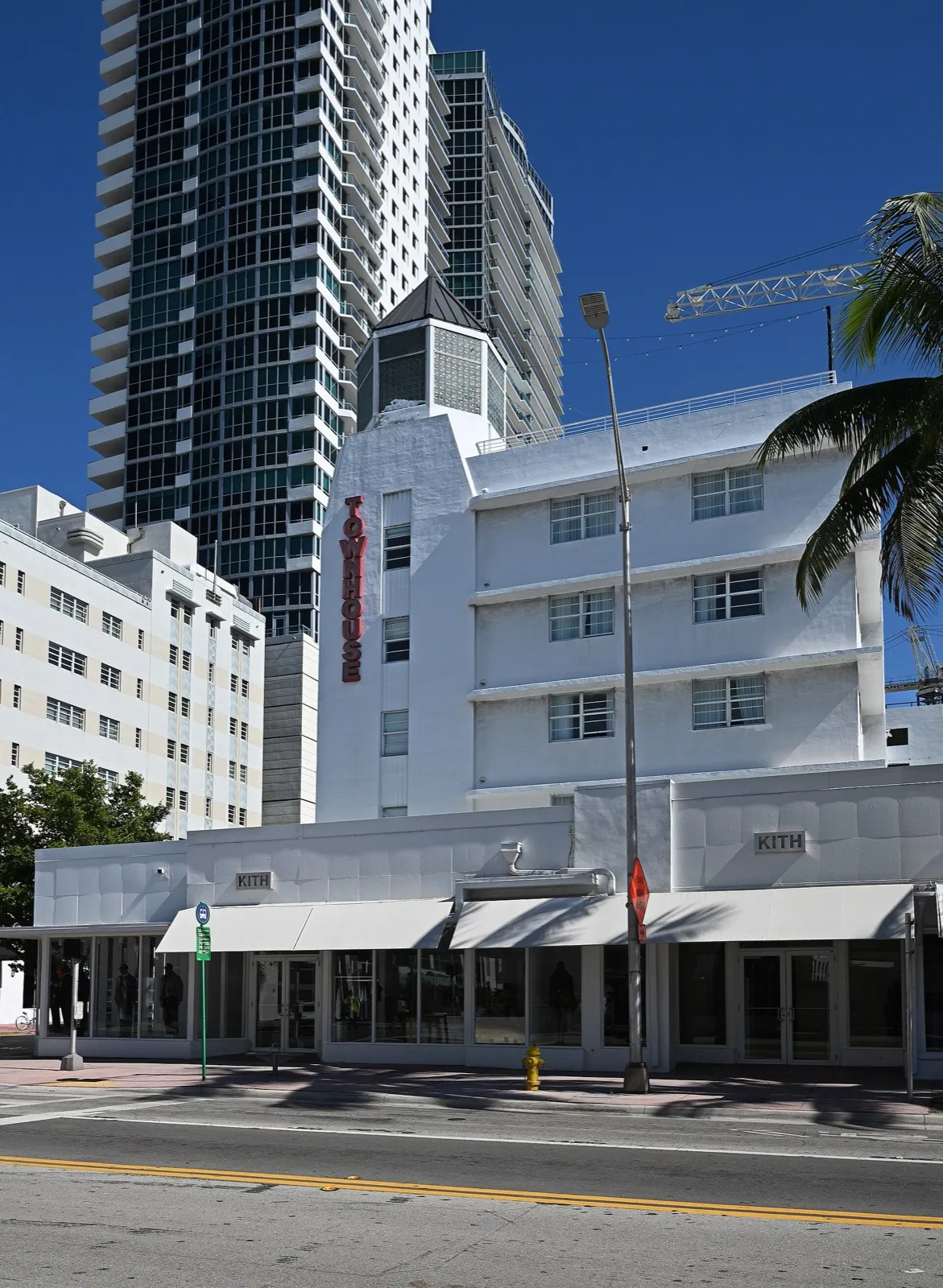 Beach houses for sale in Miami — beachfront residential property in Miami Beach